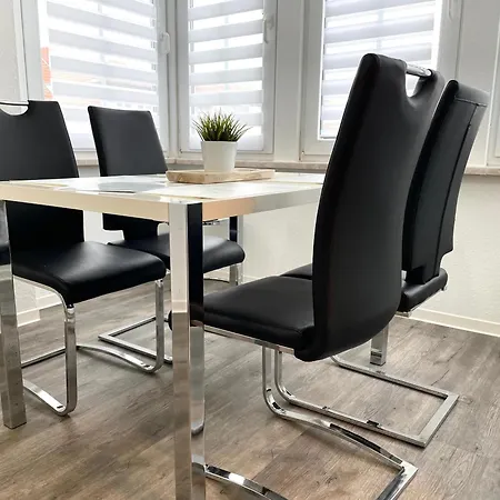 Hanseviertel - 2 Schlafzimmer - 4 Betten - Gratis Pkw Stellplatz - Smarttv * Erfurt