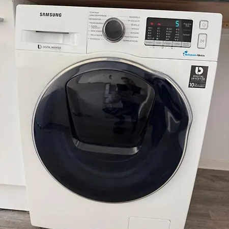 Hanseviertel - 2 Schlafzimmer - 4 Betten - Gratis Pkw Stellplatz - Smarttv Apartment Erfurt