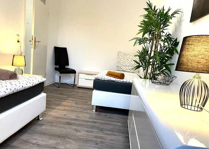 Hanseviertel - 2 Schlafzimmer - 4 Betten - Gratis Pkw Stellplatz - Smarttv דירה *