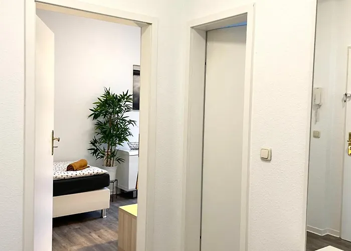 Hanseviertel - 2 Schlafzimmer - 4 Betten - Gratis Pkw Stellplatz - Smarttv דירה